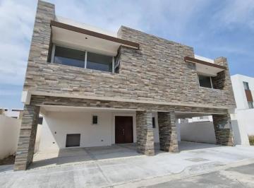 1 · Casa en Venta Las Cruces Campo de Golf Zona Apodaca