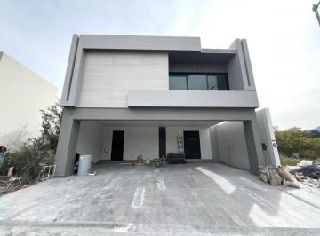 1 · Casa en Venta en La Zona de Carretera Nacional Santiago