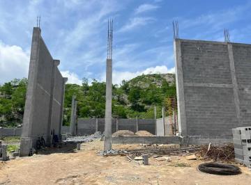 1 · Bodega Industrial en Venta en La Zona de Santa Catarina