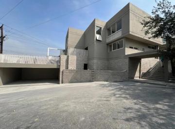 1 · Casa en Venta Contry La Silla Zona Guadalupe