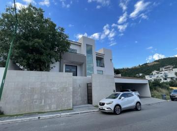 1 · Casa en Renta Colonia Sierra Alta Zona Carretera Nacional Monterrey