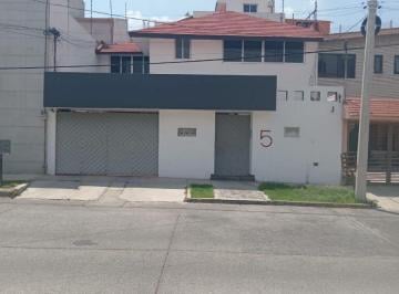 Casa de 3 habitaciones, Naucalpan de Juárez · Venta de Casa Circuito Héroes Ciudad Satélite Naucalpan Estado de México