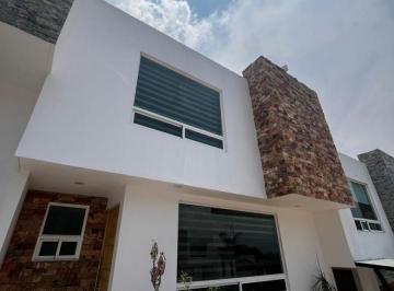 Casa de 3 habitaciones, Morelia · Casa en Renta Vistas Altozano Morelia
