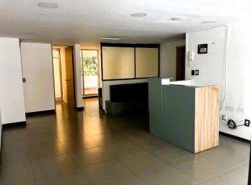 Oficina , Cuauhtémoc · Consultorio/oficina Muy Iluminada con Seis Cubículos y Terraza Techada
