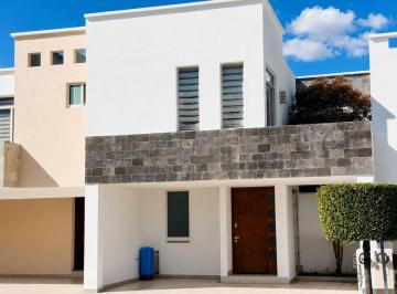 Casa · 162m² · 3 Recámaras · 2 Estacionamientos · Casa en Venta en Danubio Azul, Zona Norte