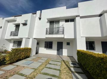 Casa · 3 Recámaras · 2 Estacionamientos · Casa en Renta Fraccionamiento Portón del Valle, Zona Norte