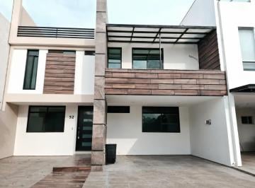 1 · Casa en Renta Puebla Lomas de Angelópolis Parque Guanajuato, con Recámara en Planta Baja Cascatta