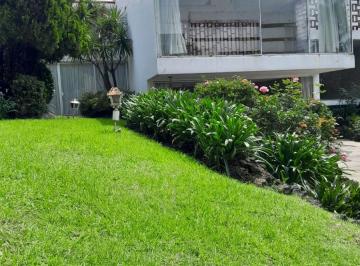 Casa de 4 habitaciones, Alvaro Obregón · Casa en Venta en Jardines del Pedregal