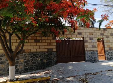 Casa de 3 habitaciones, Emiliano Zapata · Casa de un Nivel con Alberca | Fracc. Brisas
