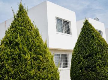Casa de 2 habitaciones, Corregidora · Casa en Renta — $11,500 Corregidora. Paseos del Bosque