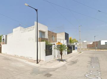 Casa de 4 habitaciones, Aguascalientes · Casa en Venta en Aguascalientes, Puerta del Sol. Clm
