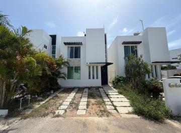 Casa en Renta de 3 habitaciones Supermanzana 326 · Casa en Renta Cancún en Polígono Sur 3 Recamaras Alberca Seguridad