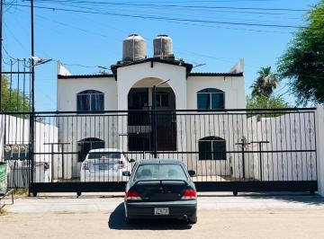 Edificio · 168m² · 4 Estacionamientos · Edificio en Venta con 4 Departamentos - (4)