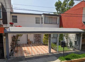 Casa de 3 habitaciones, Tlalnepantla de Baz · Venta de Casa en Colonia Valle de Santa Monica, Tlalnepantla de Baz, Estado de México