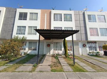 Casa · 100m² · 3 Recámaras · 1 Estacionamiento · Casa en Venta Amplia en Chalco de 3 Pisos