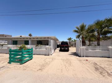 Casa · 600m² · 2 Recámaras · 10 Estacionamientos · Casa Grande en Renta por Mes a 1 Cuadra de La Playa Bonita Puerto Penasco
