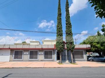 Oficina · 350m² · 9 Recámaras · 9 Estacionamientos · Oficina en Venta en Mitras Sur