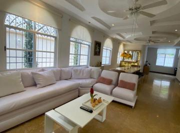 Casa de 7 habitaciones, Benito Juárez · Casa 7 Habitaciones con Alberca Privada en El Corazón de Cancún / Renta
