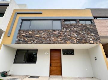 Casa de 4 habitaciones, Zapopan · Casa en Venta en Residencia de Lujo en Zapopan