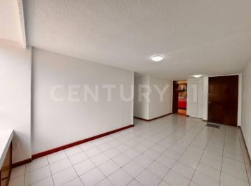 Estancia (área sala comedor) · Departamento de 99 m², 3 Recámaras y Excelente Ubicación en Tlalpan, La Joya.