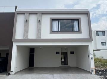 Casa · 270m² · 3 Recámaras · 2 Estacionamientos · Casa en Renta en Santoral II, Garcia Nl
