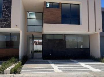 Casa de 3 habitaciones, Morelia · Casa en Venta en Residencial Mision de La Montaña Zona Altozano Morelia