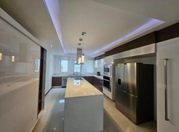 832e7fc54ca321f66ed725c7ddcef733c007f23d385d6142b7d285296403f483 · Casa en Renta en Los Castaños, Zapopan | 4 Recámaras con Baño, Terraza Privada
