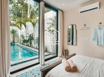 Villa · 300m² · 3 Recámaras · 2 Estacionamientos · Villa en Venta Ubicada en Residencial Tulum de 3 Recamras con Alberca Privada