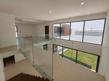 Casa · 301m² · 3 Recámaras · 2 Estacionamientos · Casa Doble Altura con Jardín | Fracc. Las Olas