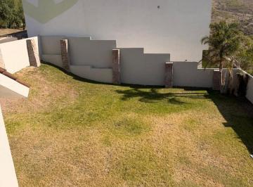 Terreno / Lote · 543m² · Terreno con Pendiente Negativa