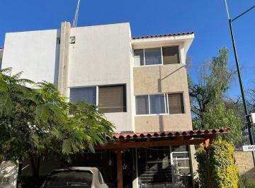 c7669b88b42c9a551a512596562ef7e6861509fd6aed11249edc06d101f16b99 · Casa en Renta o Venta en Esquina - Real Cayetana Residencial