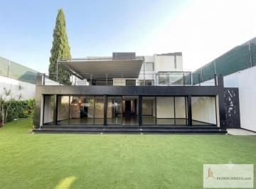 Casa · 988m² · 5 Recámaras · Casa en Jardines del Pedregal