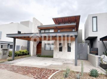 Casa de 3 habitaciones, Querétaro · Casa en Venta en Altozano