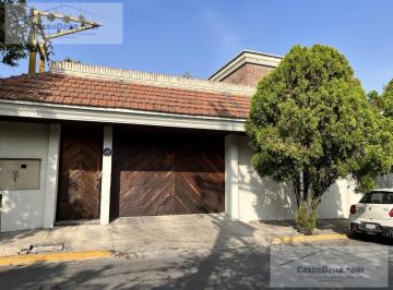 Casa · 1500m² · 5 Recámaras · 8 Estacionamientos · Casa en Renta Mitras Sur Monterrey Nuevo Leon