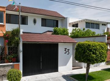 Casa de 4 habitaciones, Naucalpan de Juárez · Casa en Venta en Colonia Ciudad Satelite, Naucalpan de Juarez, Estado de Mexico