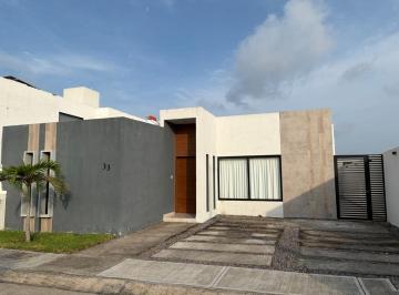 Casa de 3 habitaciones, Alvarado · Casa en Venta - Fracc. Las Higueras, Alvarado, Ver.