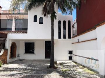 Casa · 126m² · 3 Recámaras · 3 Estacionamientos · Casa en Venta en Col. Granjas del Sur Dentro de Priv. de 10 Casas