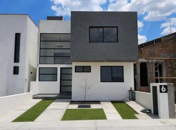 Casa de 4 habitaciones, El Marqués · Casa en Venta en Rodanta El Marques, Cerca de El Mirador y Ciudad Maderas