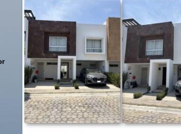 Casa en condominio de 3 habitaciones, San Andrés Cholula · Hermosa Casa Doble Altura Frente a Parque (Amueblada).