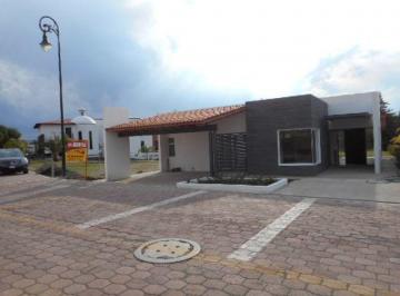 Casa · 300m² · 3 Recámaras · 2 Estacionamientos · Prolongacion Paseo del Caracol 56