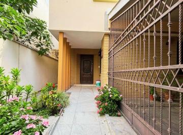 Casa de 4 habitaciones, Monterrey · Venta de Casa Colonia El Mirador, Monterrey, Bien Conservada