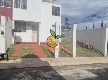 Casa de 3 habitaciones, Zapopan · Casa en Renta en Lomas de San Gonzaloy Av Juan Gil Preciado, Zapopan