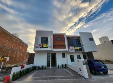 Casa · 132m² · 3 Recámaras · 2 Estacionamientos · Casa en Venta en Cañadas del Bosque Tres Marías con Lago, Cenadores y Canchas Multideportivas