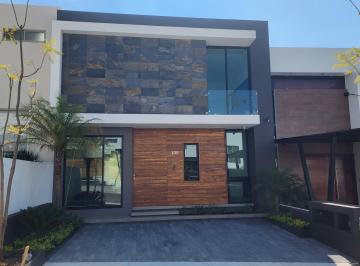 Casa · 200m² · Casa en Venta en Fraccionamiento Privado Acabados de Primera Calidad
