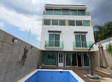 Casa · 270m² · 4 Recámaras · 11 Estacionamientos · Casa en Venta Col Periodistas con Alberca y Cochera 10 Autos de Calle a Calle