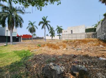 Terreno / Lote · 630m² · Venta de Terrenos en El Fracc. El Mascareño, Cuernavaca, Morelos. Clave 6244