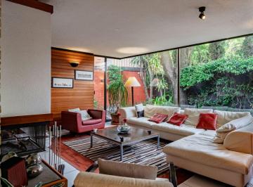 Casa de 3 habitaciones, Coyoacán · Hermosa Casa Familiar con Jardín Privado y Súmante Segura y Confortable.