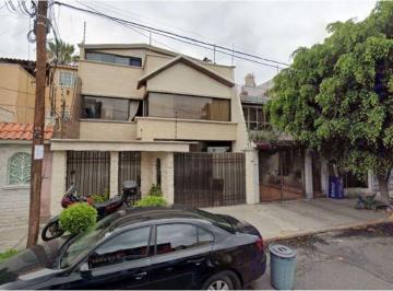 Casa de 5 habitaciones, Gustavo A. Madero · Casa en Venta en Col Churubusco Tepeyac Gam