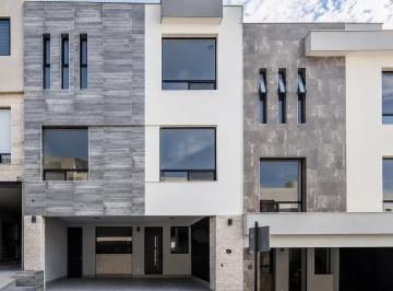 1 · Casa en Venta en Paseo del Vergel, Monterrey, Nuevo León