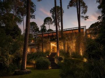 1 · Casa en Venta en Fontana Bella Avandaro Valle de Bravo
